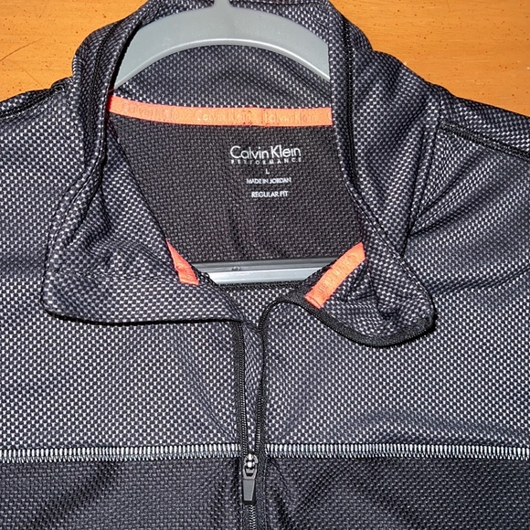 Mens Calvin Klein performance quarter-zip (size large & regular fit) - Picture 2 of 4
